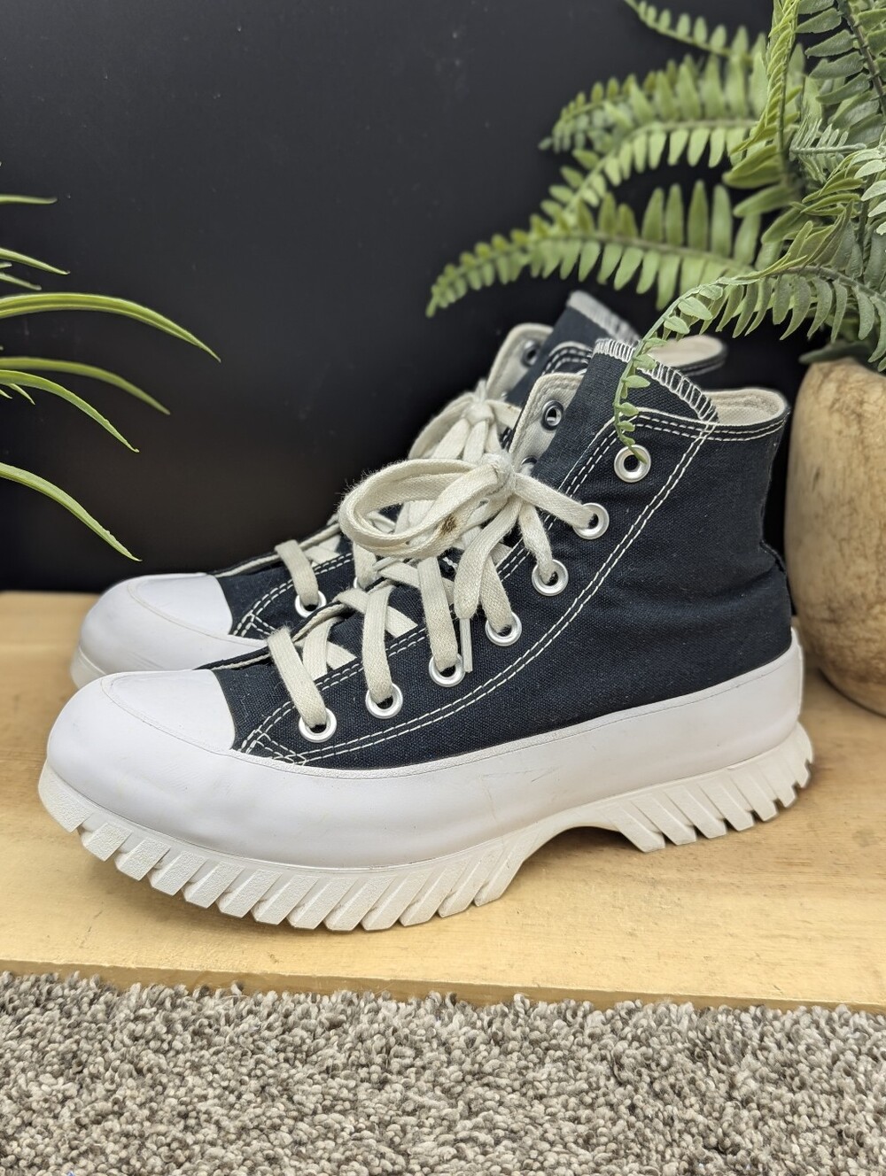 Converse Chuck Taylor All Star Wms Size 7 Chunky Platform Sole High Top Shoes